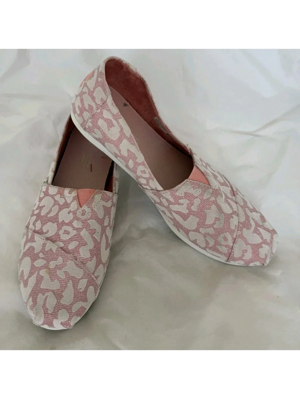 TOMS Alpargata Cheetah Print Flats Size 11 Pink Sparkly Slip-ons Sneakers